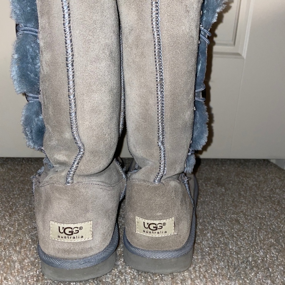 UGG Bailey Button Triplet Boot in Grey